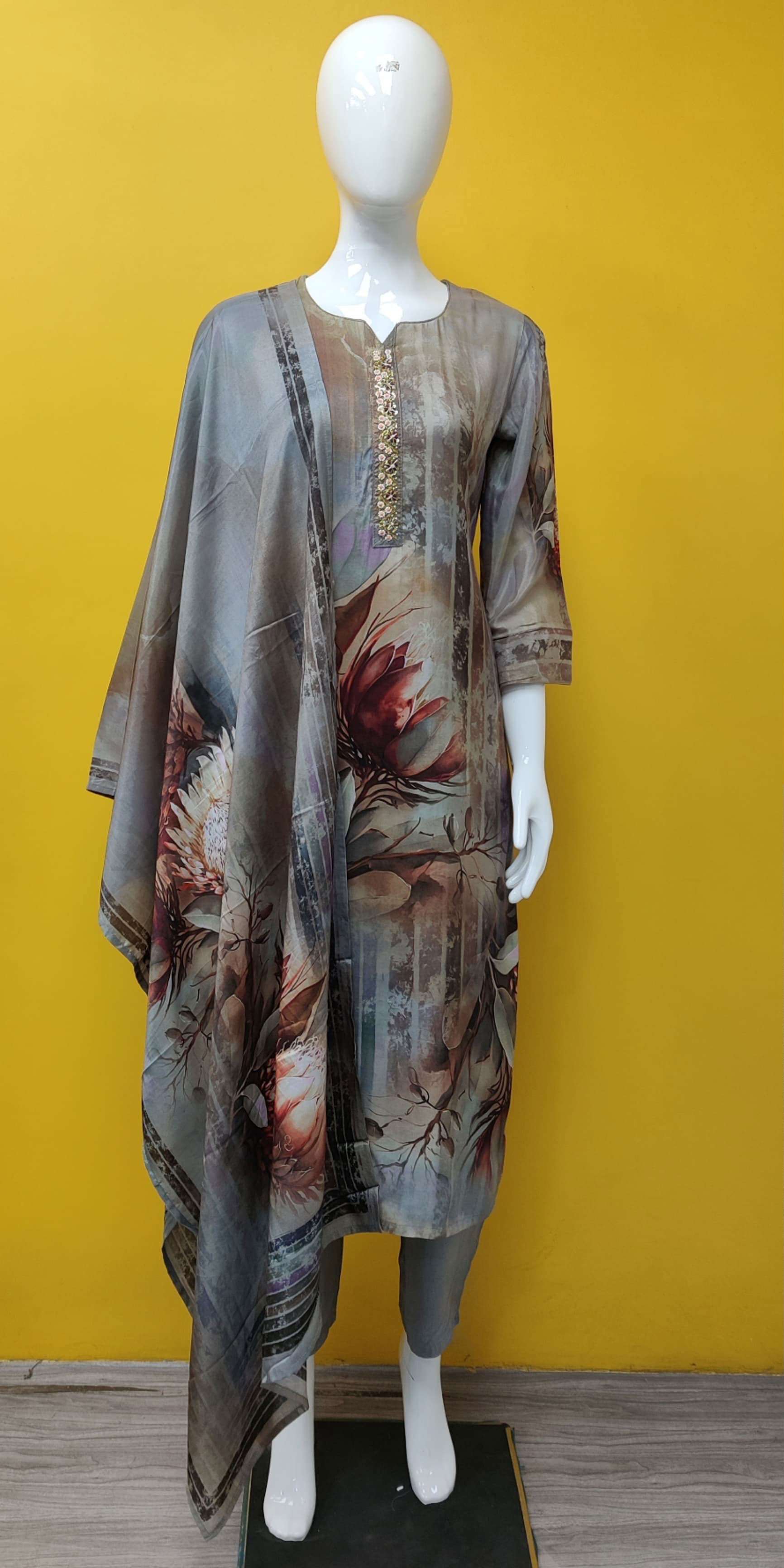 BEMITEX INDIA PRESENT PURE MUSLIN WITH DIGITAL PRINT & PURE HANDWORK READYMADE 3 PIECE SUIT WHOLESALE SHOP IN SURAT